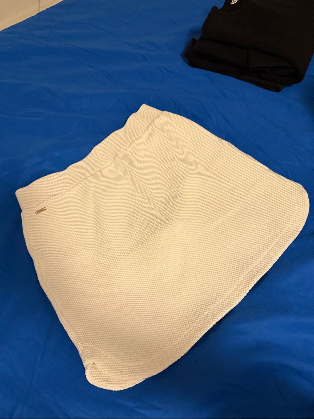 Textured White Mini Skirt - Sleek Everyday Style